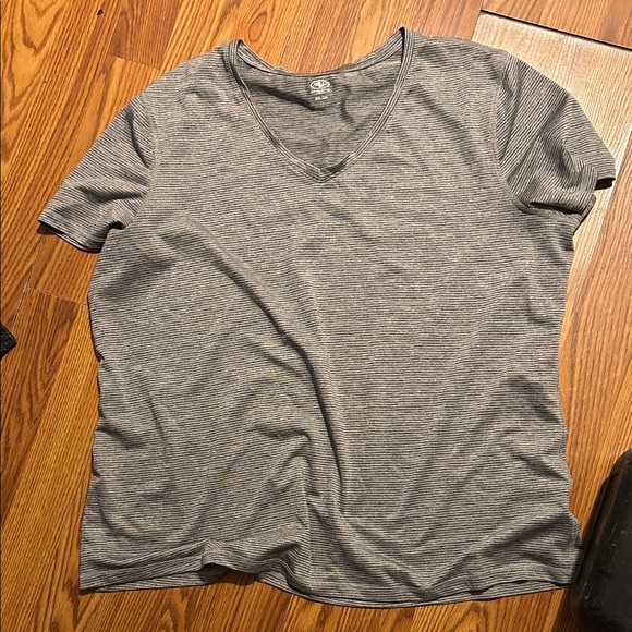 Women’s Tops Bundle XL - Picture 7 of 7